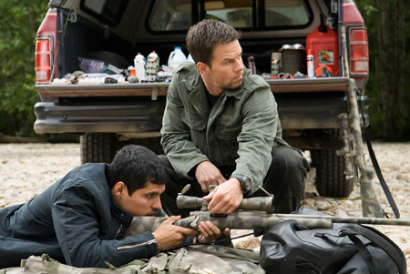 mark_wahlberg - michael_pena - shooter